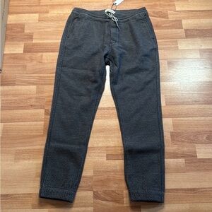 TAYLOR STITCH APRES PANT IN CHARCOAL WAFFLE
8.5-oz. 100% Organic Cotton.